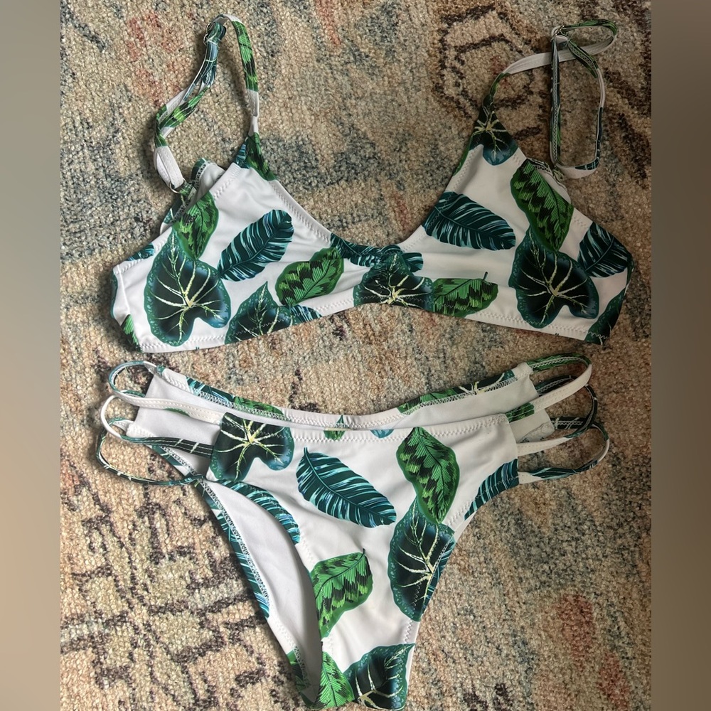 Tropical print bikini set